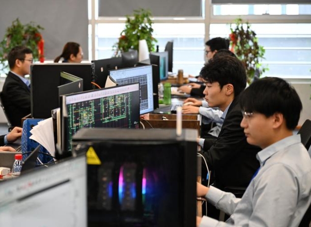 手机报·晚报丨从“996”到“强制下班” 多家企业开启“反内卷”；合肥成为我国第18座常住人口破千万的城市