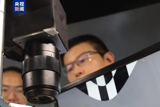 “火眼金睛” 清华大学研发国内首台活体细胞3d显微镜